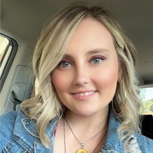 Meet your Posher, Ashlee